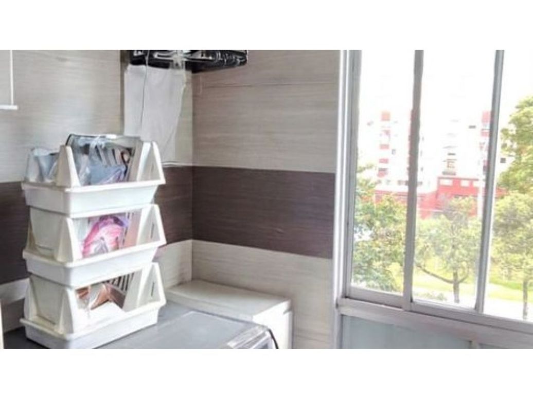 Apartamento de 3 alcobas en venta en Castilla, Bogotá, 60 m² · foto 3 de 20