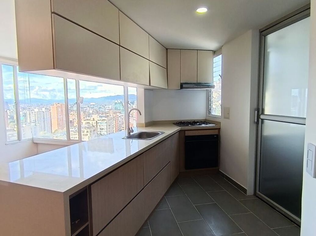 Apartamento de 2 alcobas en arriendo en Los Rosales, Bogotá, 80 m² · foto 5 de 20