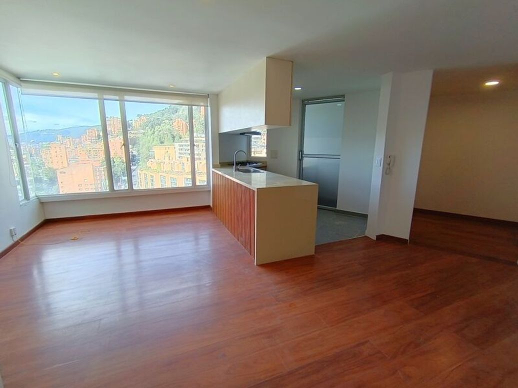 Apartamento de 2 alcobas en arriendo en Los Rosales, Bogotá, 80 m² · foto 3 de 20