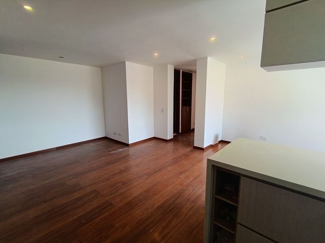 Apartamento de 2 alcobas en arriendo en Los Rosales, Bogotá, 80 m² · foto 9 de 20