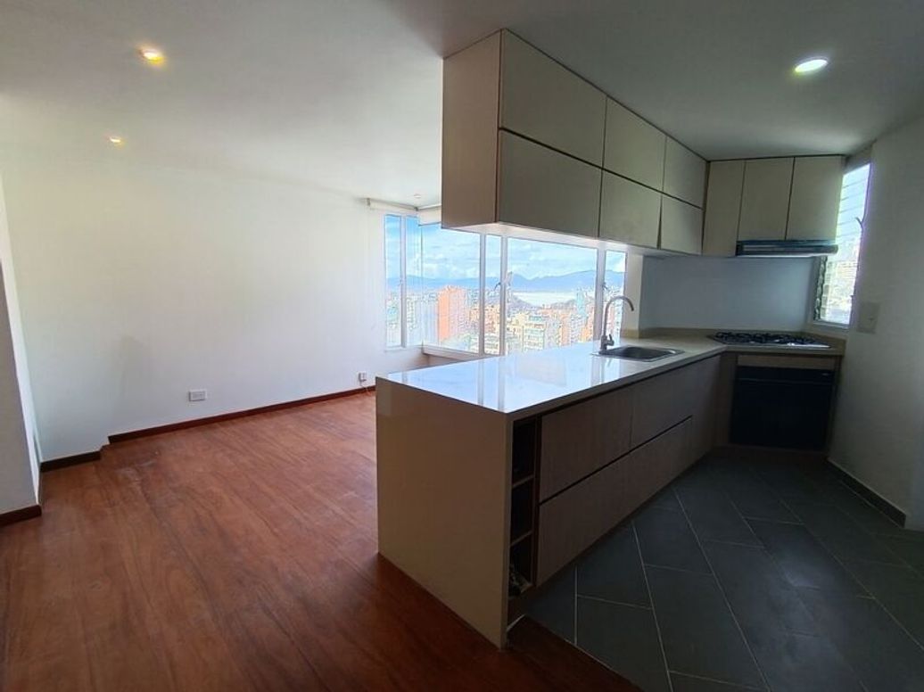 Apartamento de 2 alcobas en arriendo en Los Rosales, Bogotá, 80 m² · foto 7 de 20