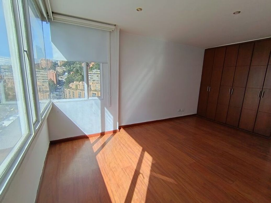 Apartamento de 2 alcobas en arriendo en Los Rosales, Bogotá, 80 m² · foto 19 de 20