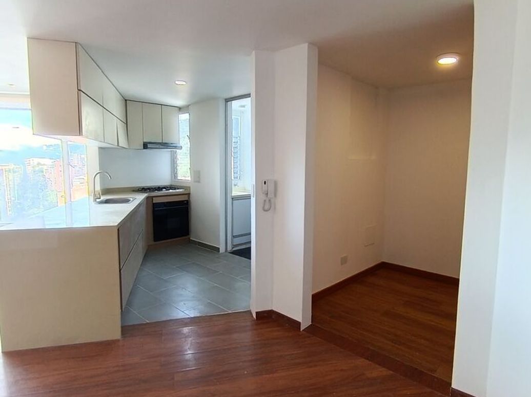 Apartamento de 2 alcobas en arriendo en Los Rosales, Bogotá, 80 m² · foto 12 de 20