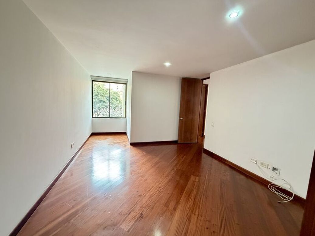 Apartamento de 3 alcobas en venta en Ub. Cordoba Niza, Bogotá, 154 m² · foto 18 de 20