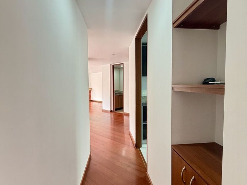 Apartamento de 3 alcobas en venta en Ub. Cordoba Niza, Bogotá, 154 m² · foto 11 de 20