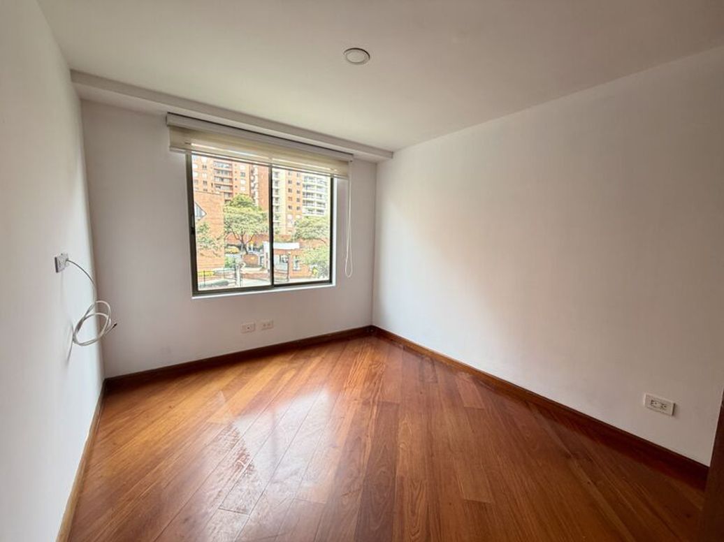Apartamento de 3 alcobas en venta en Ub. Cordoba Niza, Bogotá, 154 m² · foto 9 de 20