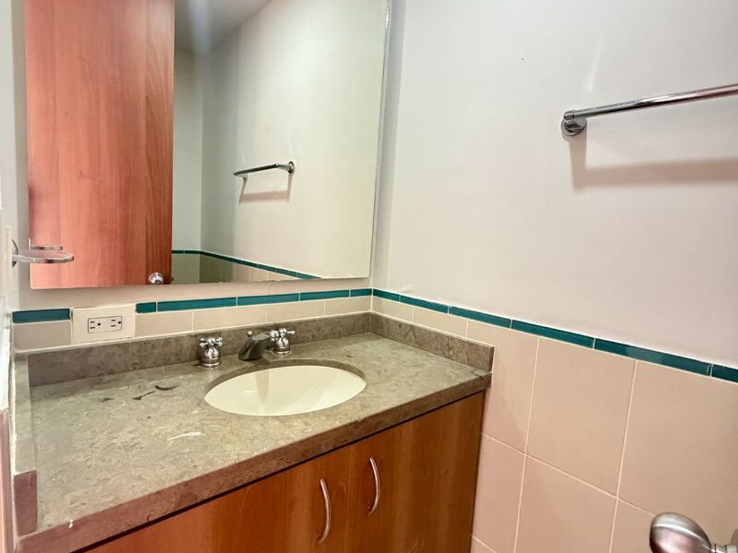 Apartamento de 3 alcobas en venta en Ub. Cordoba Niza, Bogotá, 154 m² · foto 8 de 20