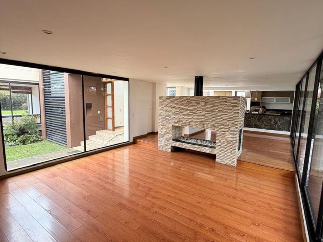 Casa de 4 alcobas en venta en Casa Blanca, Bogotá, 500 m² · foto 10 de 20