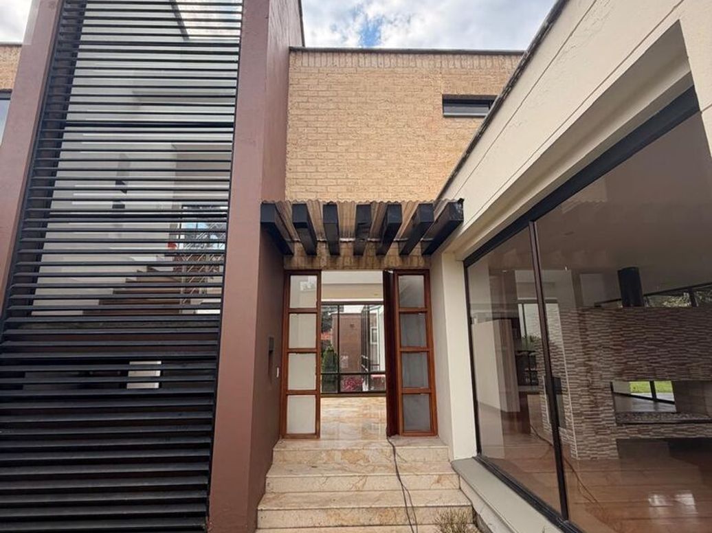 Casa de 4 alcobas en venta en Casa Blanca, Bogotá, 500 m² · foto 3 de 20