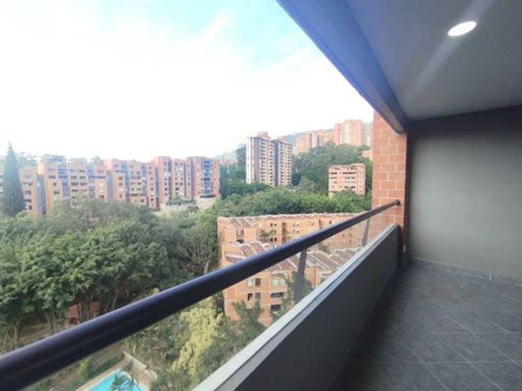 ARRIENDO de APARTAMENTO en LA FRONTERA, Medellín en Urbanizacion Villa Linda