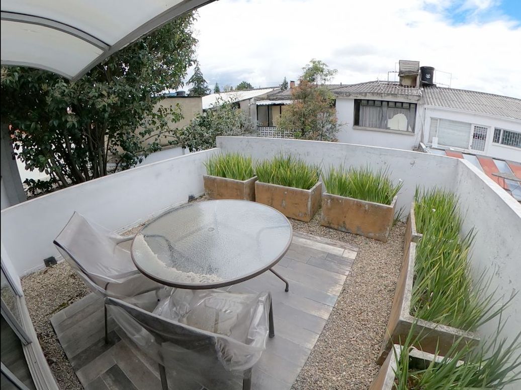 Casa de 10 alcobas en venta en Morato, Bogotá, 292 m² · foto 16 de 20