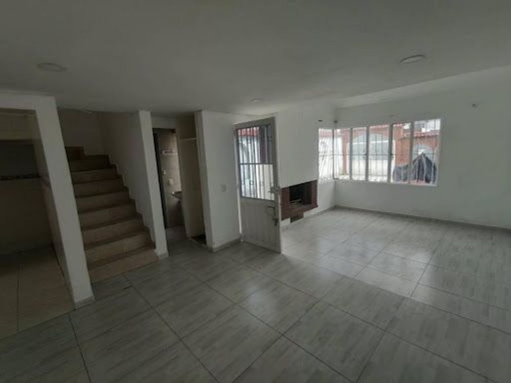 Casa de 3 alcobas en arriendo en Mandalay 1, Bogotá, 140 m² · foto 3 de 20