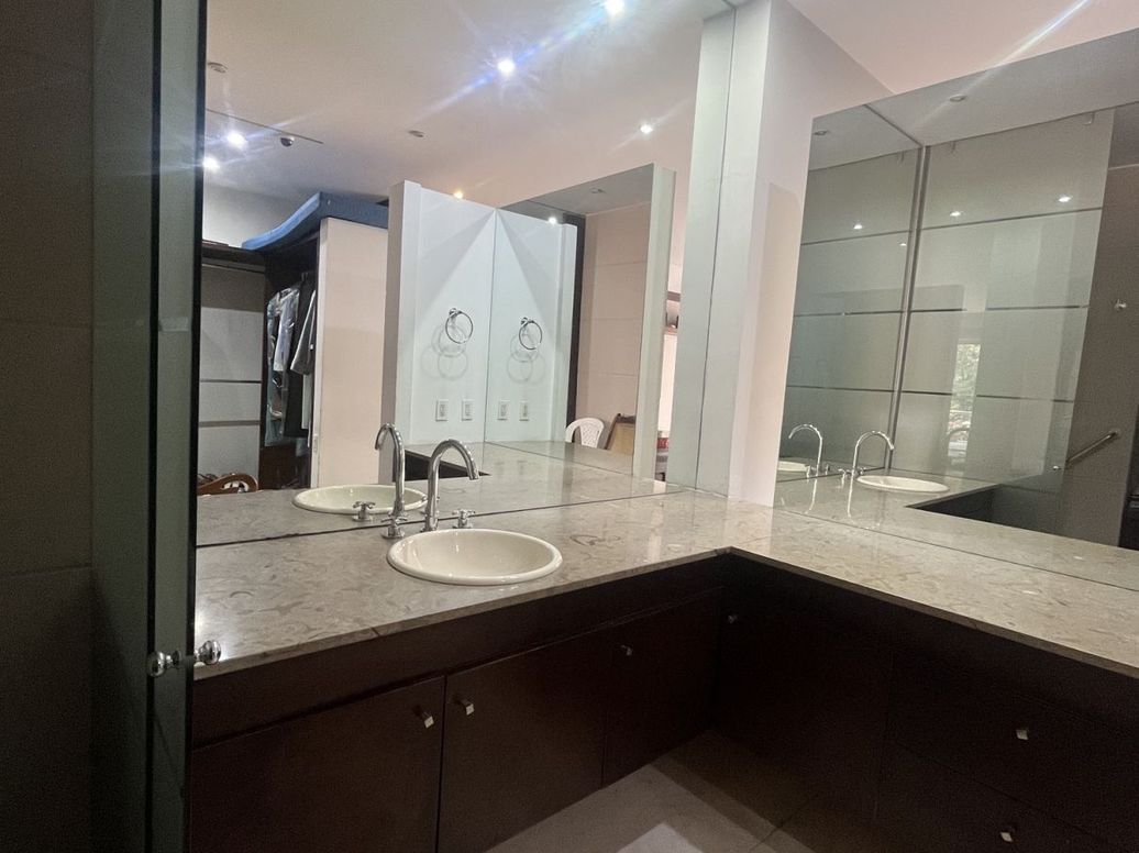 Apartamento de 3 alcobas en venta en La Cabrera, Bogotá, 227 m² · foto 19 de 20