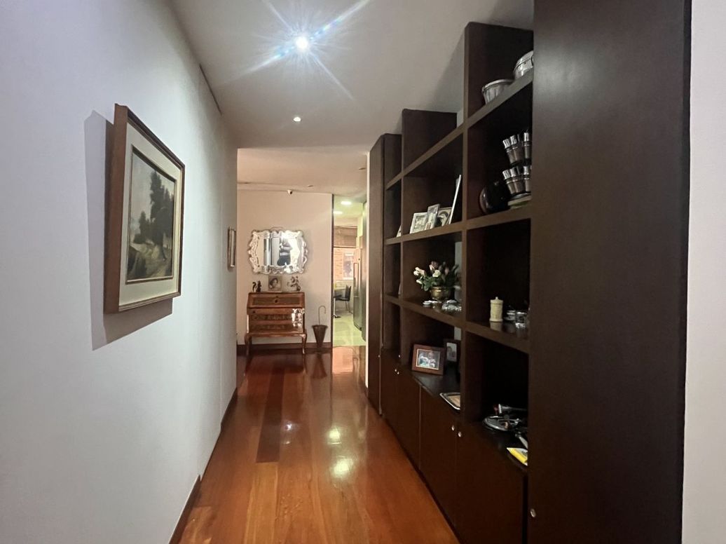 Apartamento de 3 alcobas en venta en La Cabrera, Bogotá, 227 m² · foto 16 de 20