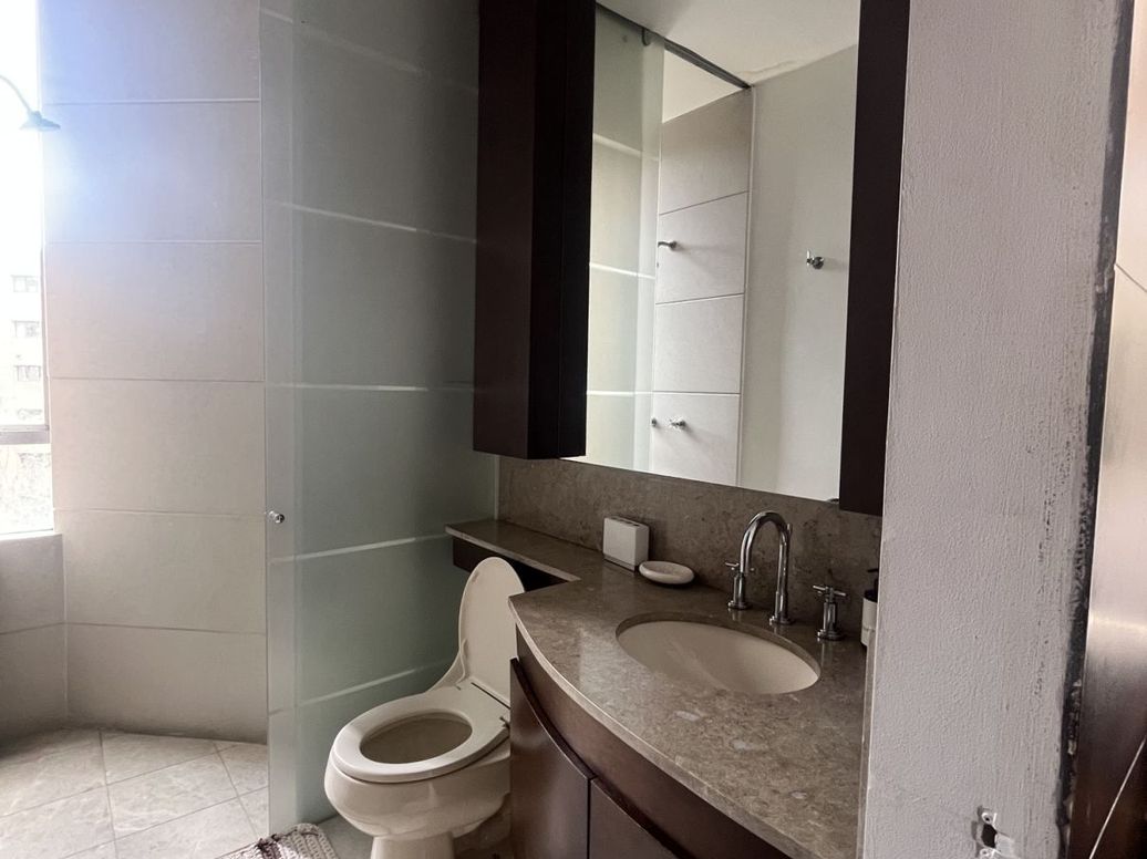 Apartamento de 3 alcobas en venta en La Cabrera, Bogotá, 227 m² · foto 5 de 20