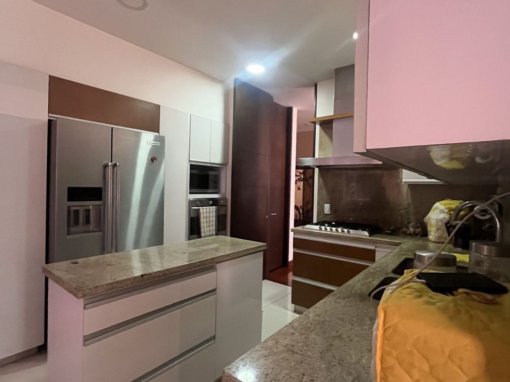 Apartamento de 3 alcobas en venta en La Cabrera, Bogotá, 227 m² · foto 8 de 20