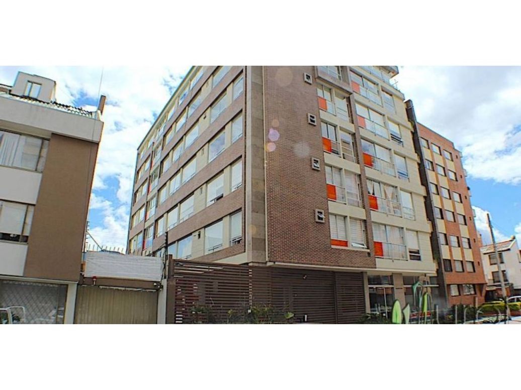 Apartamento de 2 alcobas en venta en Cedritos, Bogotá, 69 m² · foto 2 de 15