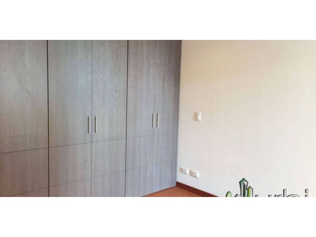 Apartamento de 2 alcobas en venta en Cedritos, Bogotá, 69 m² · foto 10 de 15