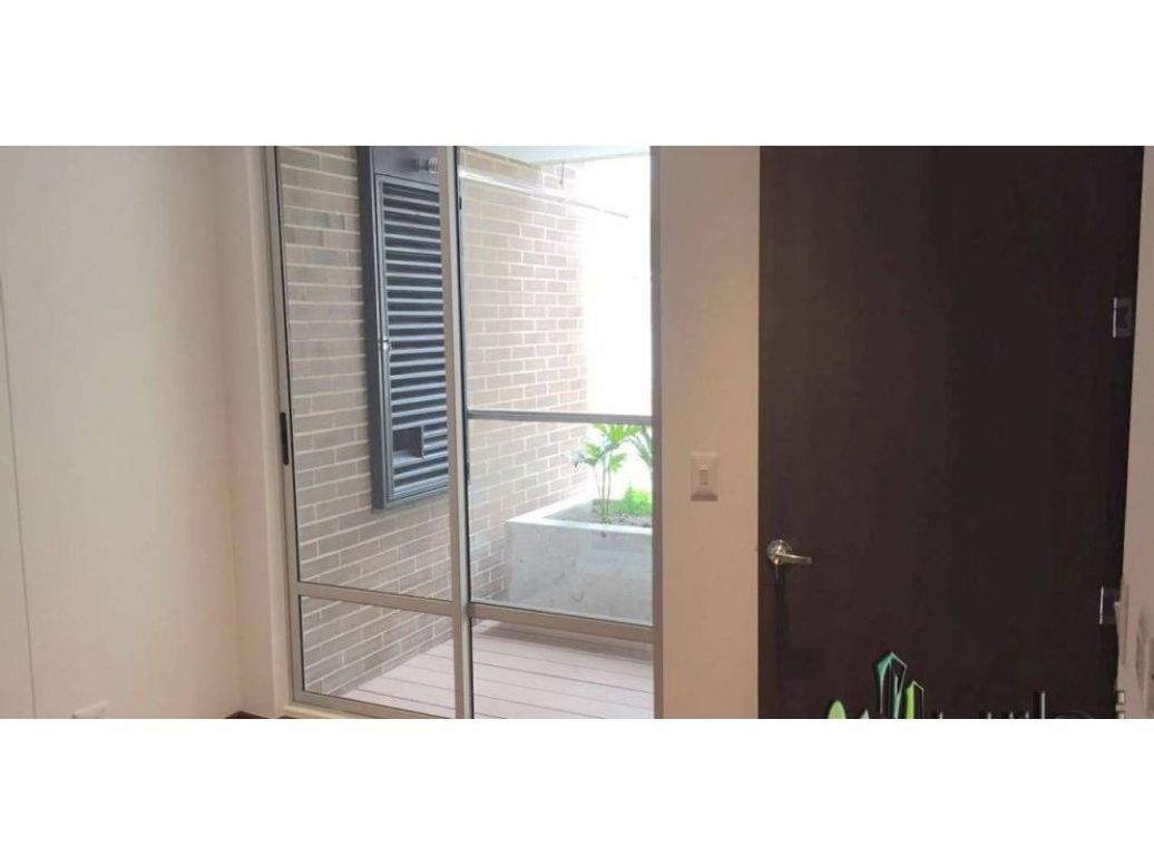 Apartamento de 2 alcobas en venta en Cedritos, Bogotá, 69 m² · foto 9 de 15