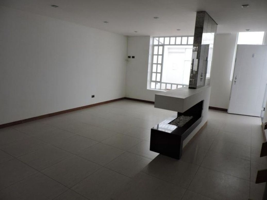 Casa de 4 alcobas en venta en Estrella Del Norte, Bogotá, 241 m² · foto 13 de 20