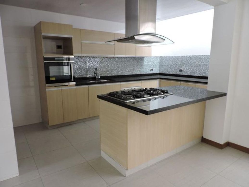 Casa de 4 alcobas en venta en Estrella Del Norte, Bogotá, 241 m² · foto 4 de 20