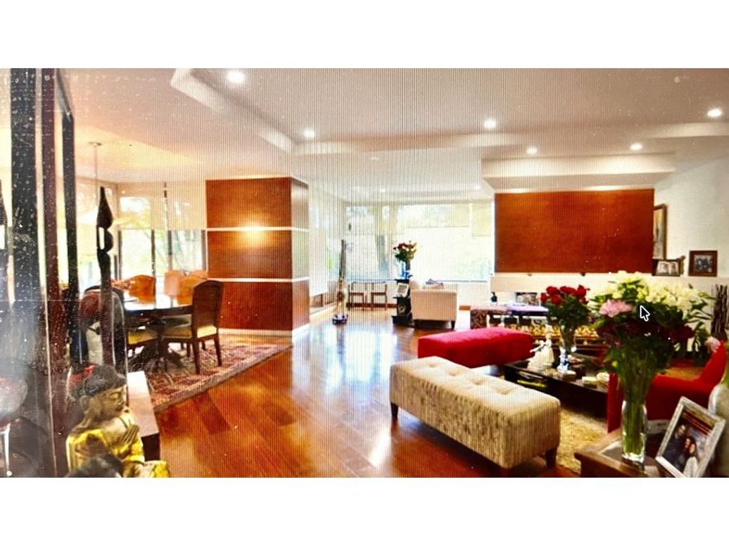 Apartamento de 3 alcobas en venta en La Cabrera, Bogotá, 260 m² · foto 2 de 20