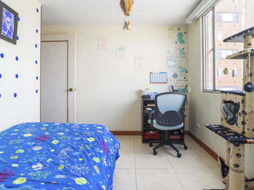 Apartamento de 4 alcobas en venta en El Laurel, Bogotá, 117 m² · foto 8 de 18