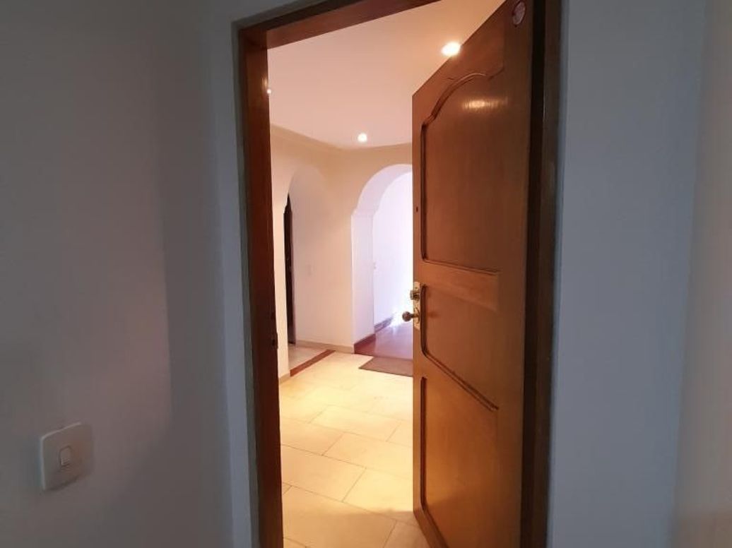 Apartamento de 3 alcobas en venta en San José Del Prado, Bogotá, 156 m² · foto 4 de 20