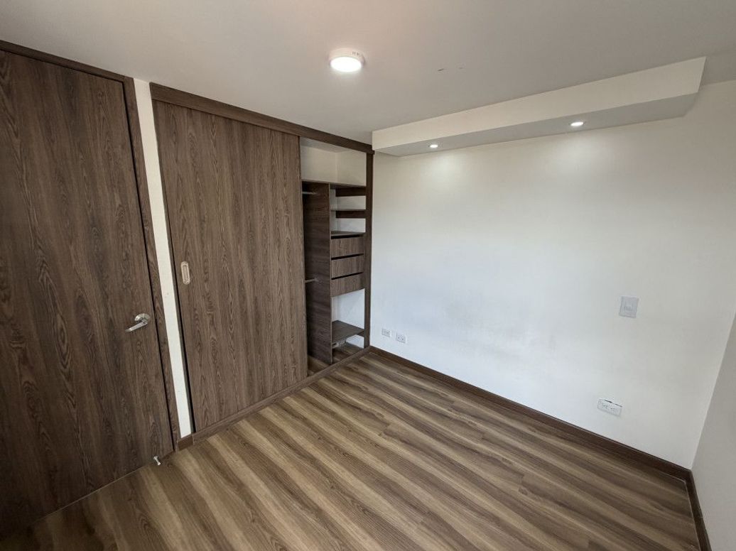Apartamento de 2 alcobas en venta en Marco Fidel Suarez No. 1, Bogotá, 47 m² · foto 19 de 20