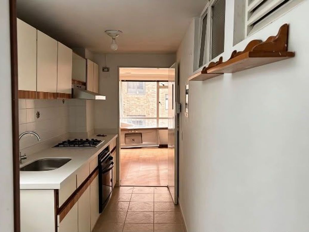Apartamento de 2 alcobas en arriendo en Ub. Santa Coloma, Bogotá, 98 m² · foto 4 de 10