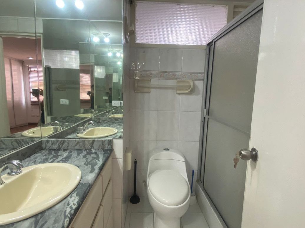 Apartamento de 2 alcobas en arriendo en Ub. Santa Coloma, Bogotá, 98 m² · foto 9 de 10
