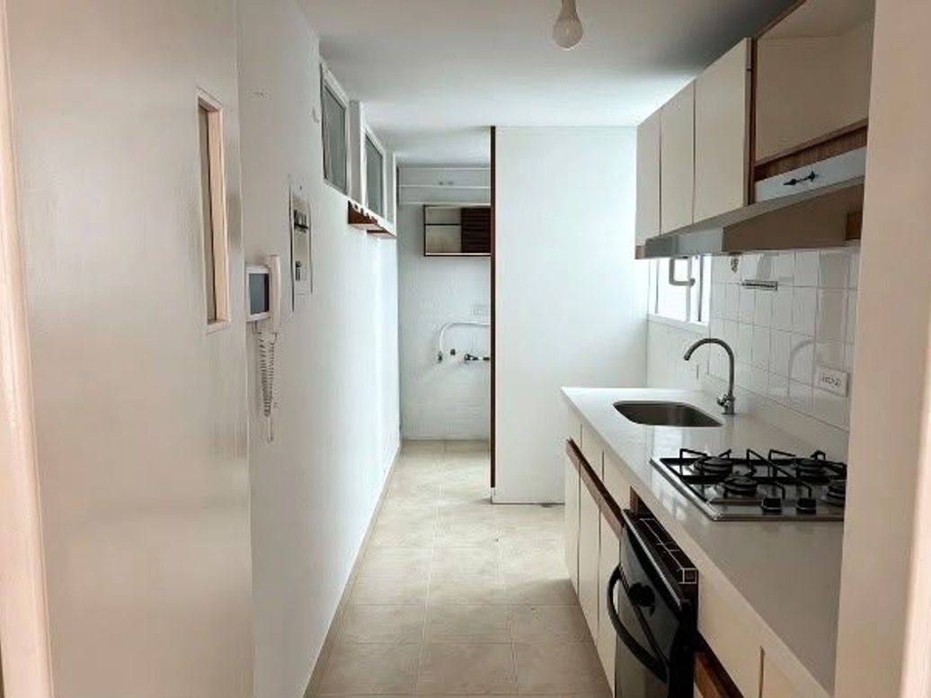 Apartamento de 2 alcobas en arriendo en Ub. Santa Coloma, Bogotá, 98 m² · foto 5 de 10