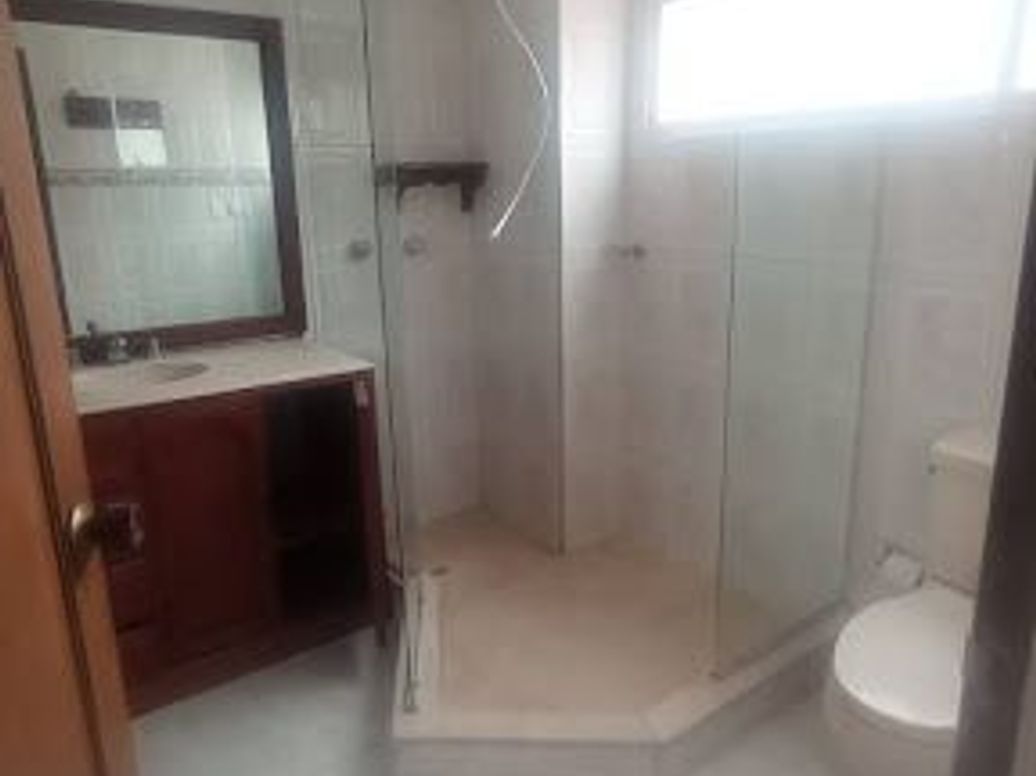 Casa de 4 alcobas en venta en Cedritos, Bogotá, 204 m² · foto 15 de 19