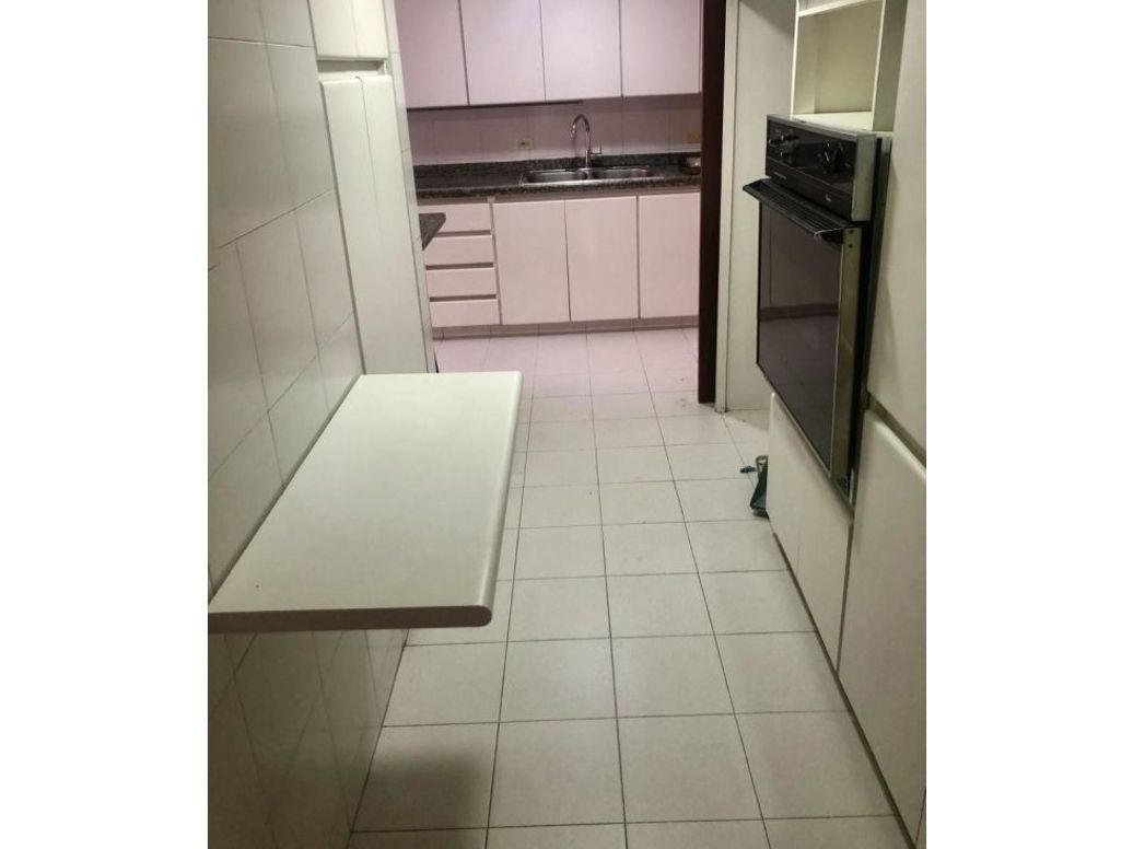 Apartamento de 3 alcobas en venta en El Nogal, Bogotá, 189 m² · foto 12 de 14