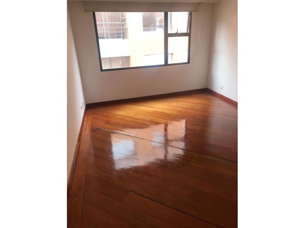 Apartamento de 3 alcobas en venta en El Nogal, Bogotá, 189 m² · foto 4 de 14