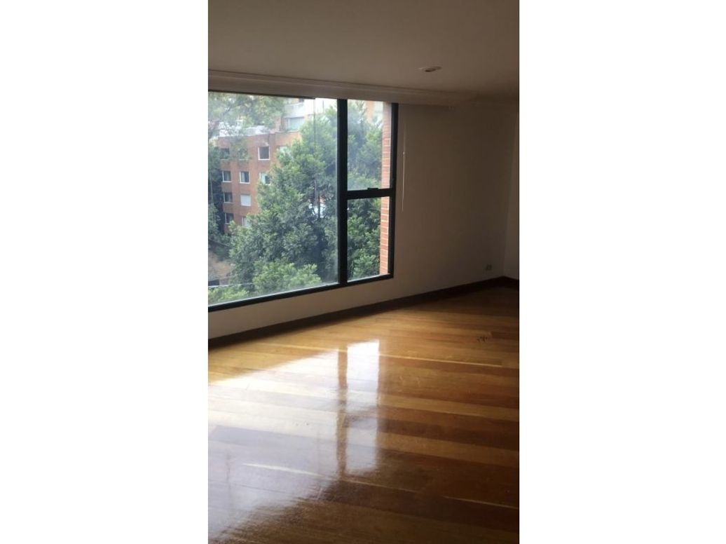 Apartamento de 3 alcobas en venta en El Nogal, Bogotá, 189 m² · foto 5 de 14