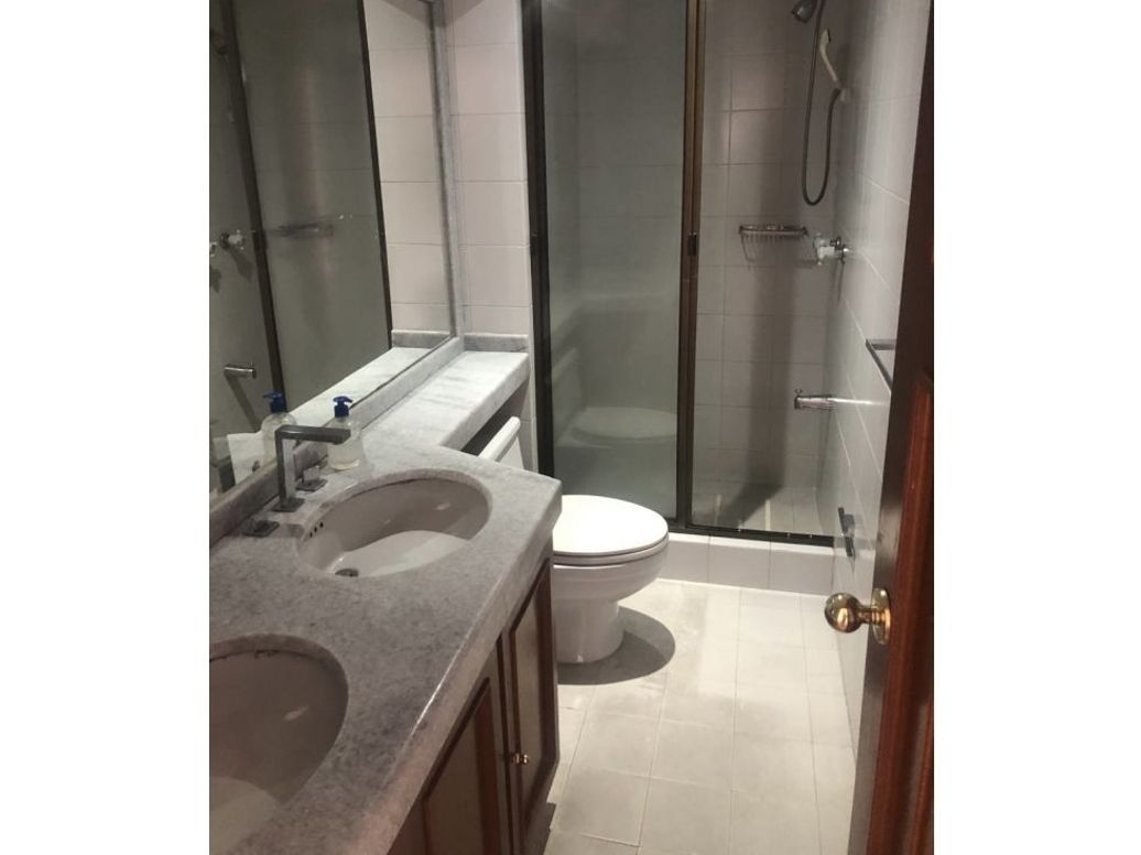 Apartamento de 3 alcobas en venta en El Nogal, Bogotá, 189 m² · foto 10 de 14