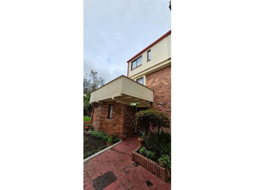 Casa de 3 alcobas en venta en Las Margaritas, Bogotá, 162 m² · foto 2 de 20