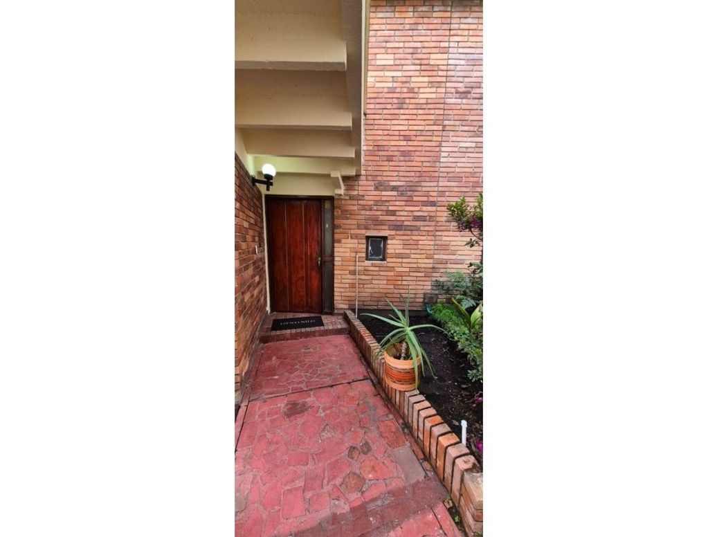 Casa de 3 alcobas en venta en Las Margaritas, Bogotá, 162 m² · foto 3 de 20