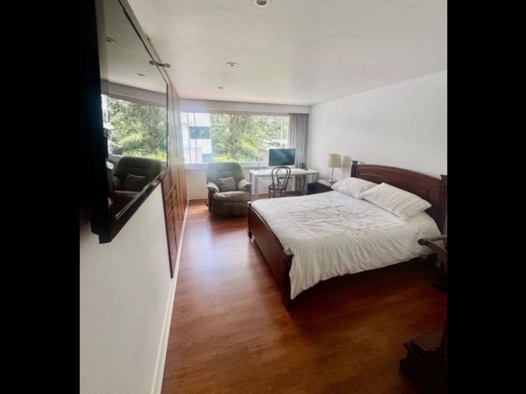 Apartamento de 4 alcobas en venta en El Espartillal, Bogotá, 240 m² · foto 5 de 8