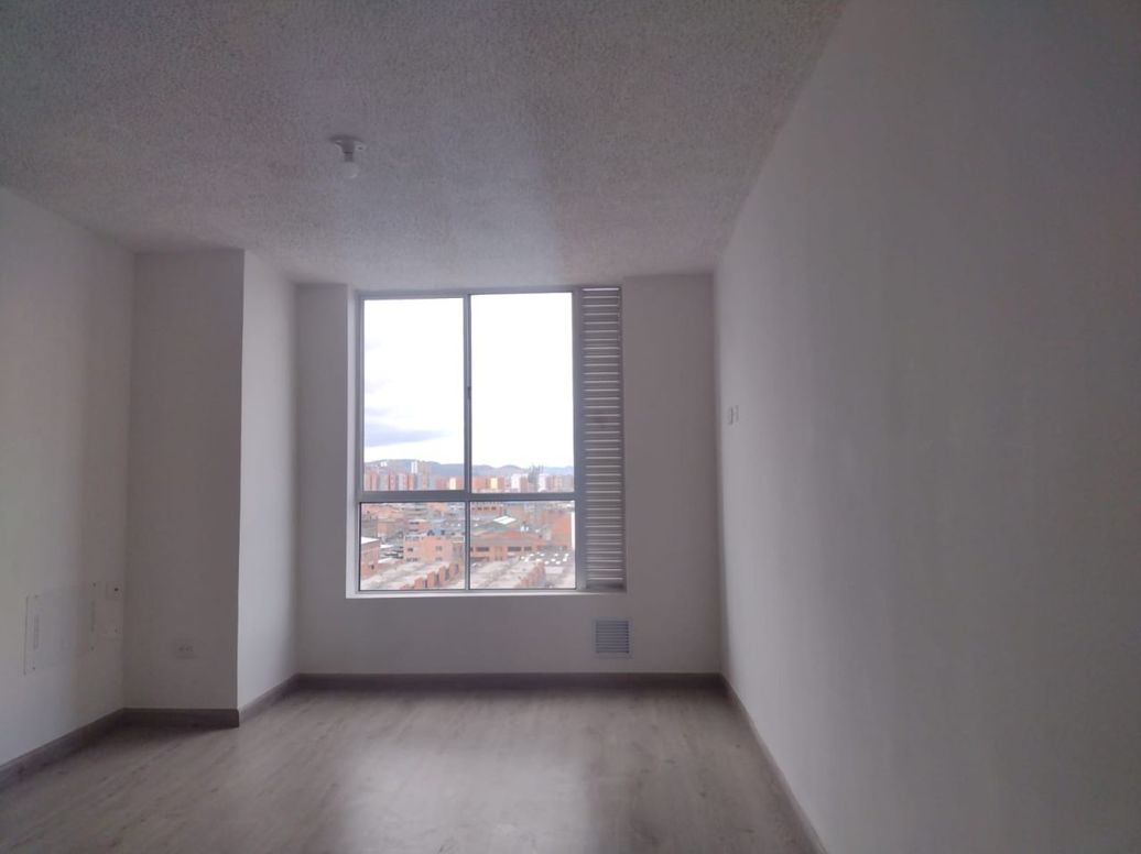 Apartamento de 2 alcobas en venta en Valladolid, Bogotá, 36 m² · foto 2 de 7