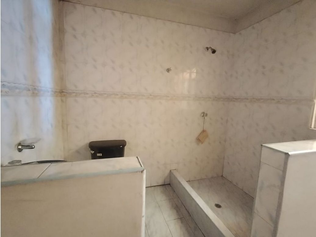 Casa de 6 alcobas en venta en Gustavo Restrepo, Bogotá, 320 m² · foto 8 de 19