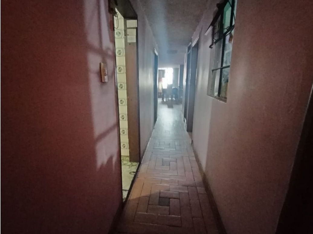 Casa de 6 alcobas en venta en Gustavo Restrepo, Bogotá, 320 m² · foto 11 de 19