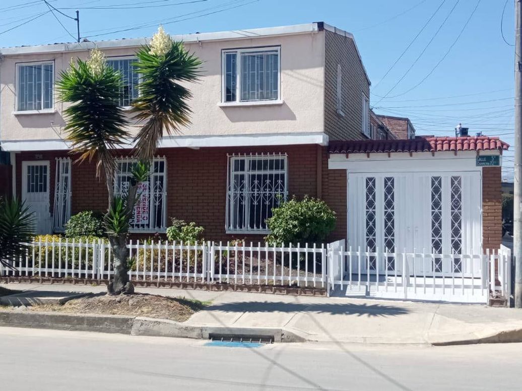 Casa en venta en Rincon De Mandalay, Bogotá · foto 2 de 19