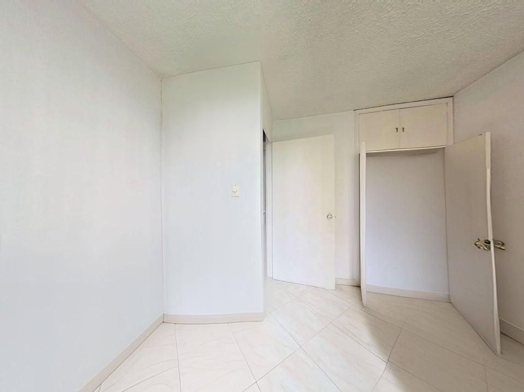 Apartamento de 3 alcobas en venta en Zarzamora, Bogotá, 62 m² · foto 2 de 20