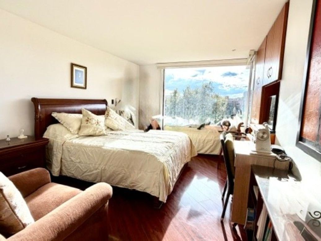 Apartamento de 3 alcobas en venta en La Carolina, Bogotá, 214 m² · foto 13 de 20