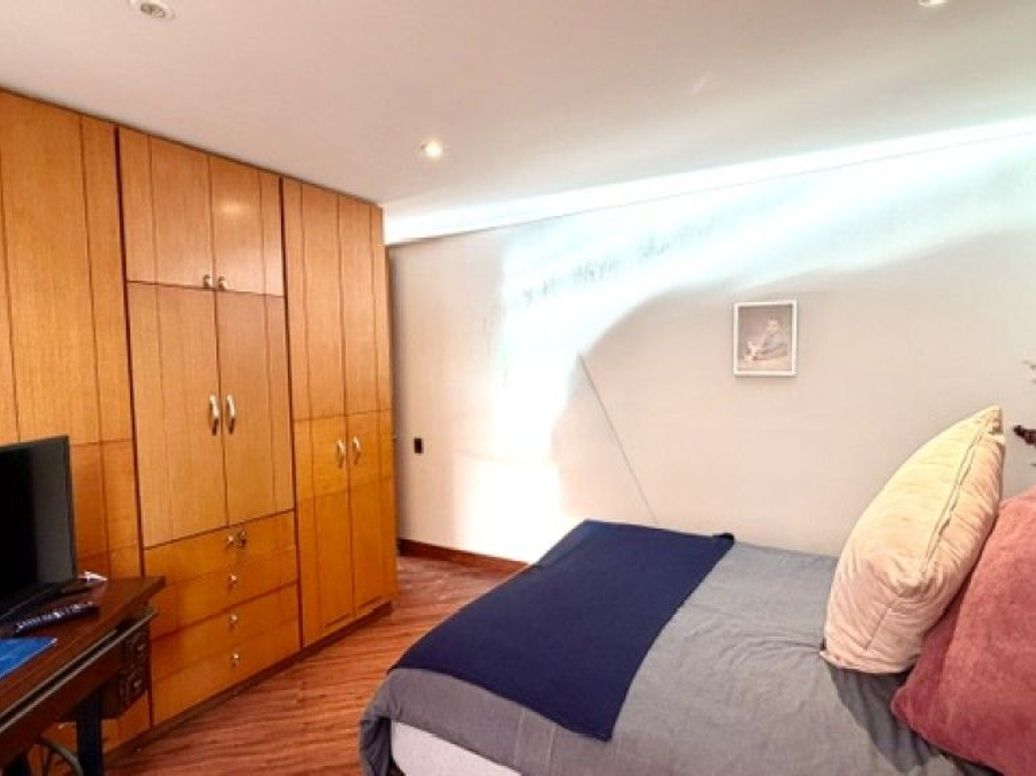 Apartamento de 3 alcobas en venta en La Carolina, Bogotá, 214 m² · foto 18 de 20