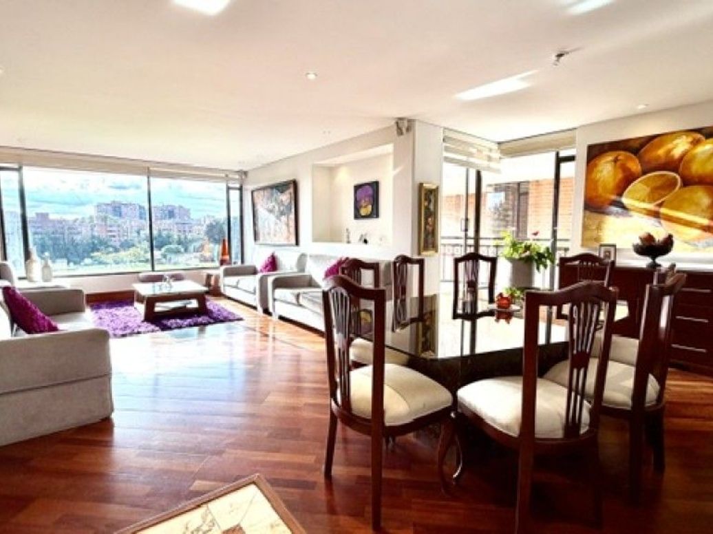 Apartamento de 3 alcobas en venta en La Carolina, Bogotá, 214 m² · foto 3 de 20