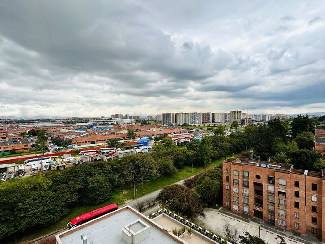 Apartamento de 2 alcobas en venta en Terminal De Transportes, Bogotá, 45 m² · foto 5 de 12