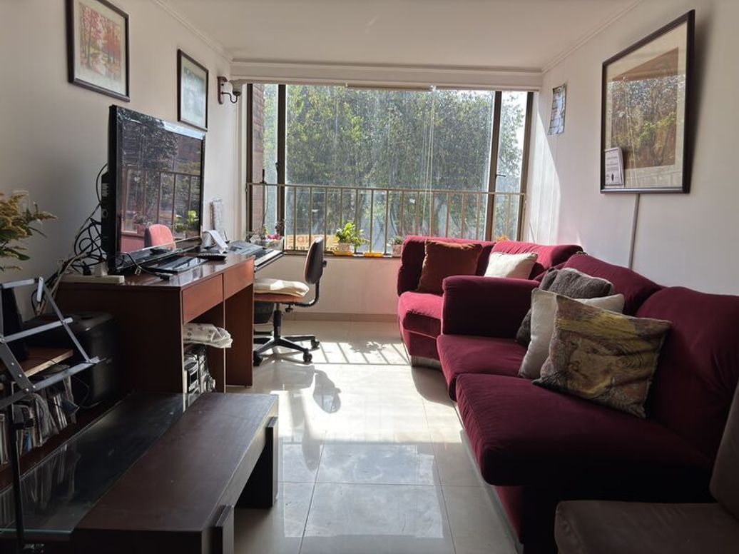 Apartamento de 3 alcobas en venta en Los Cedritos, Bogotá, 86 m² · foto 2 de 9